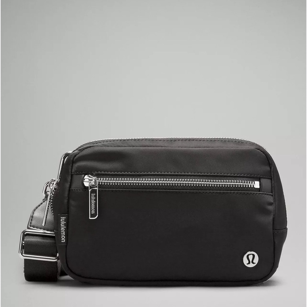 NWT Lululemon Everywhere Convertible Crossbody Bag 1.5L BLK - Black